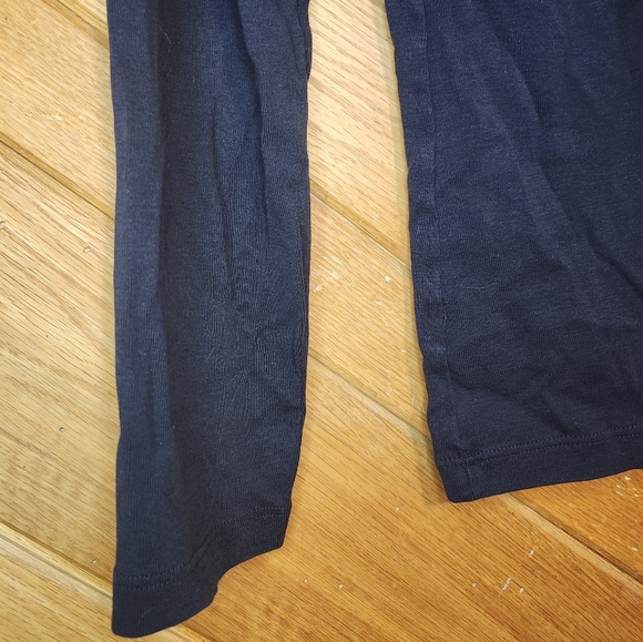 JcPenney solid black v neck long sleeved cotton shirt - Picture 8 of 9